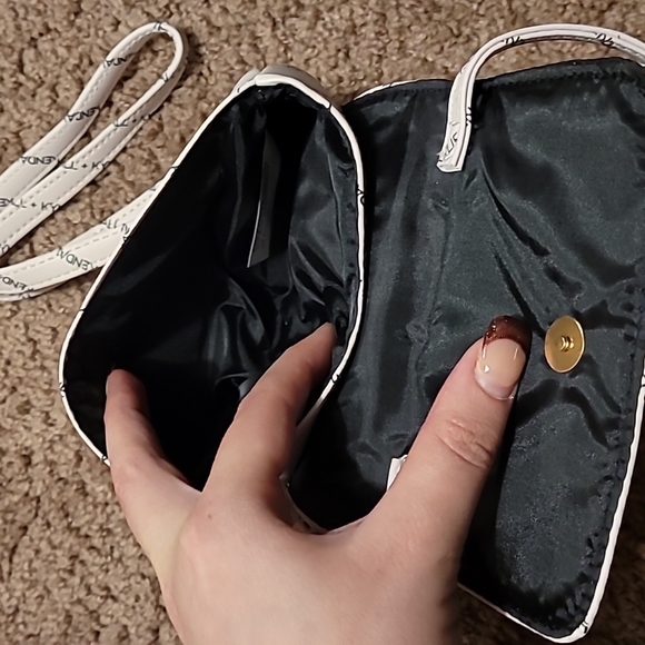 NWT Kendall & Kylie crossbody bag NWT Kendall & Kylie crossbody bag NWT … - Picture 12 of 17